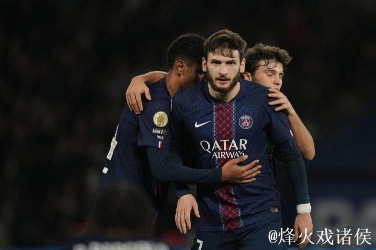 法甲-K77梅开二度马尤卢传射建功 巴黎5-0大胜雷恩距榜首仅1分